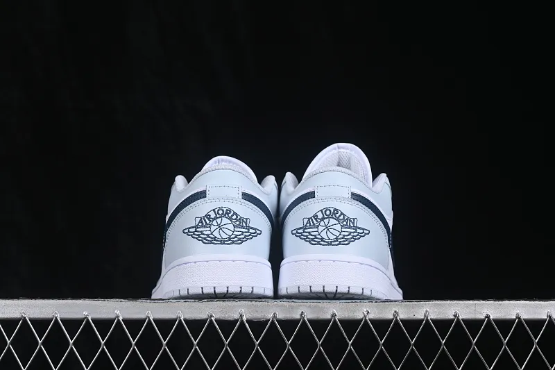 All categories Air Jordan Jordan series basketball shoes Air Jordan 1 Low G version pure original Air Jordan 1 Low AJ1 Joe 1 white gray blue hook low-top retro culture basketball shoes 553558-400